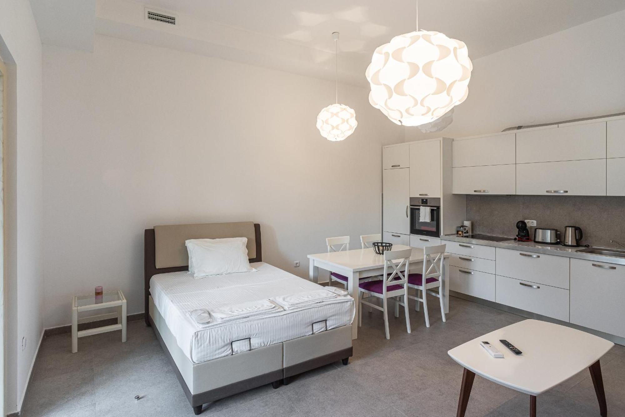 Vertmont Apartments Свети-Стефан Экстерьер фото